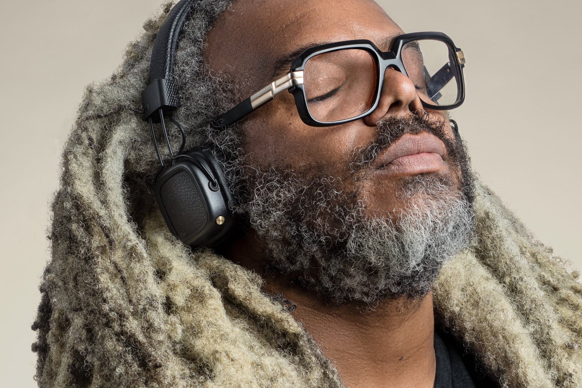 10-kelsey-floyd-san-francisco-portrait-headphones-mindfulness-listening-campaign