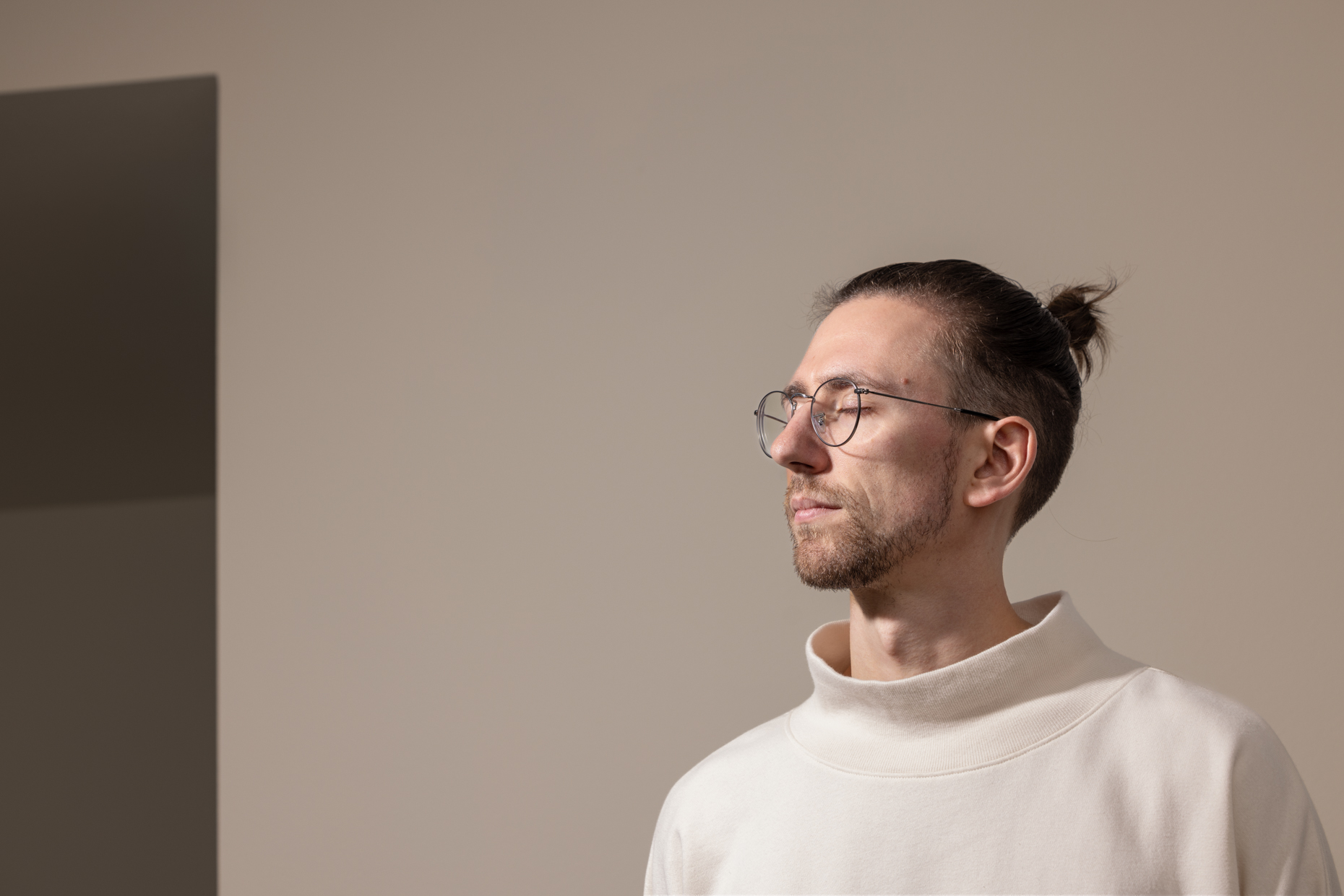 66-kelsey-floyd-berkeley-portrait-branding-photographer-man-meditating